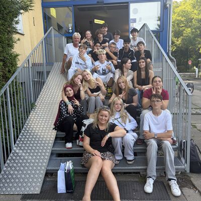 Bild vergr&ouml;&szlig;ern: Die Stadt Dresden wurde flei�ig erkundet- die 9c war begeistert