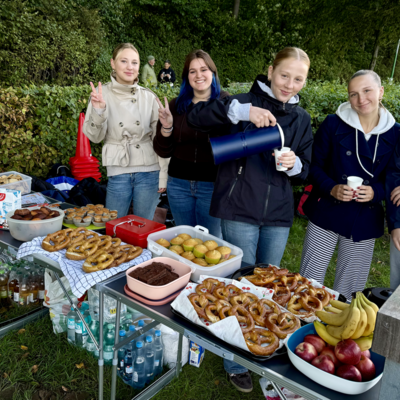 Bild vergr&ouml;&szlig;ern: Die 10.Klassen sorgten f�r ein tolles Sportlerbuffet